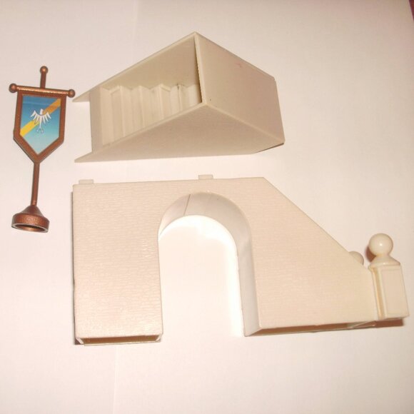 VTG Walt Disney World Cinderella Monorail Castle Parts CLOCK STAIRS FLAG TOWERS - Picture 6 of 6